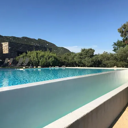 Le Domaine Du Cade - D'exception 4 Etoiles 